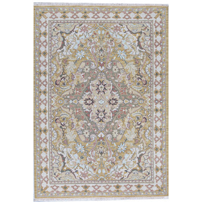 Tapis doré et beige noué à la main de haute qualité