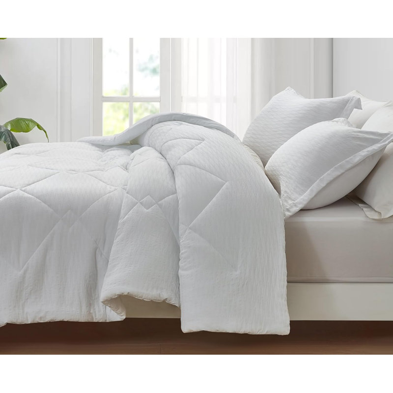 Hugo 3-Piece Polyester Jacquard Lightweight Thin Comforter Set, White, Oversized King Comforter + 2 King Shams