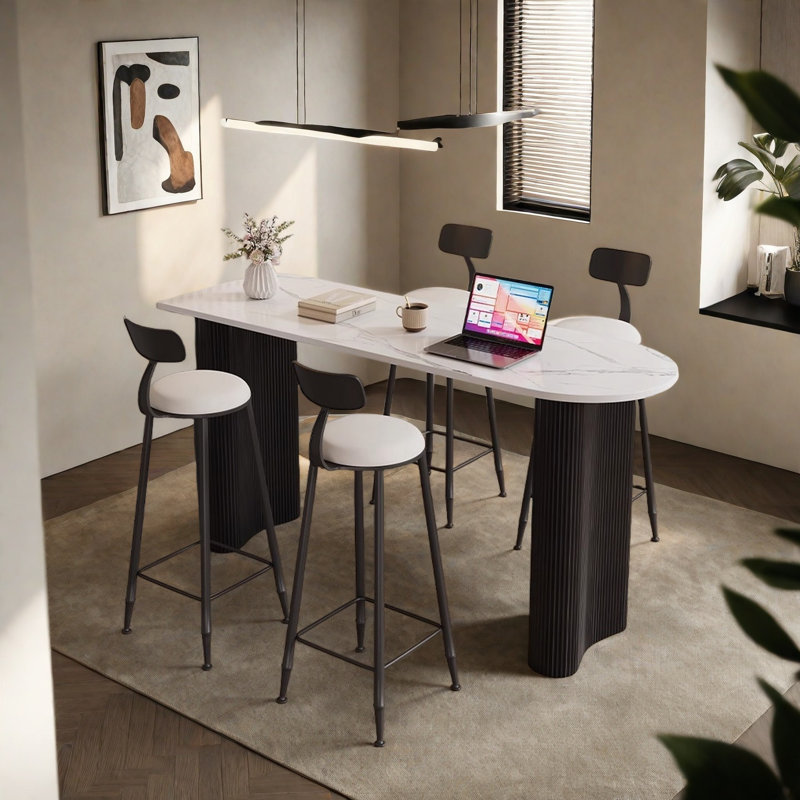 Robyn, Black, 41.3"H x 62.9"L x 19.6"W