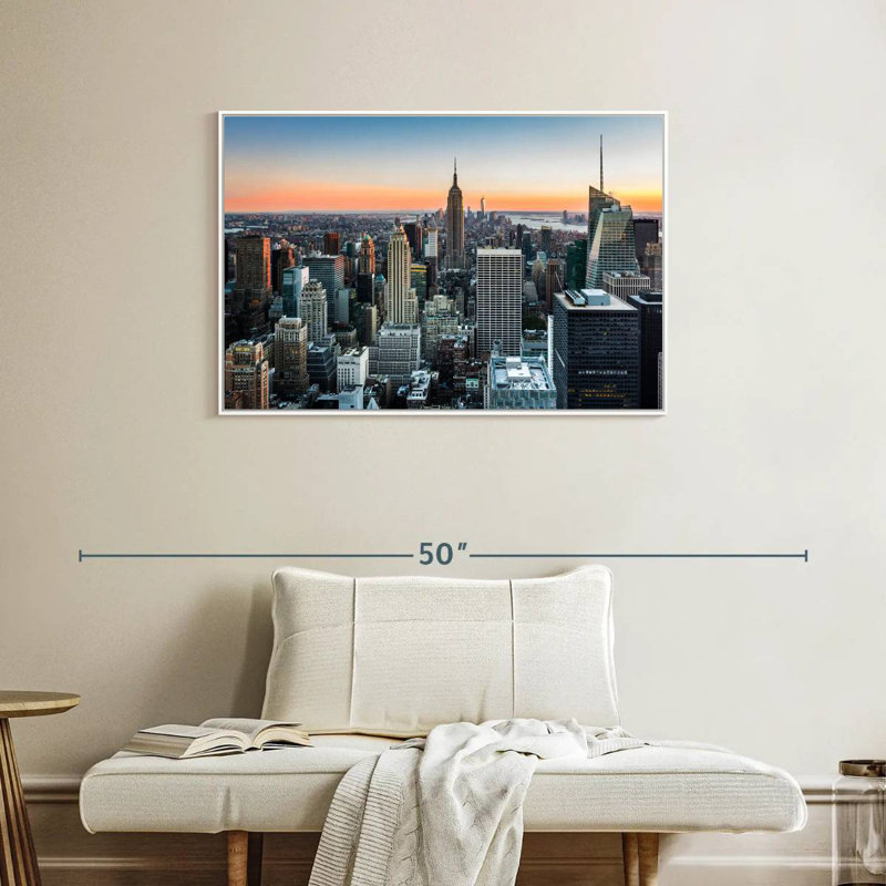 New York au coucher du soleil, Cadre flottant blanc, 37 po x 25 po