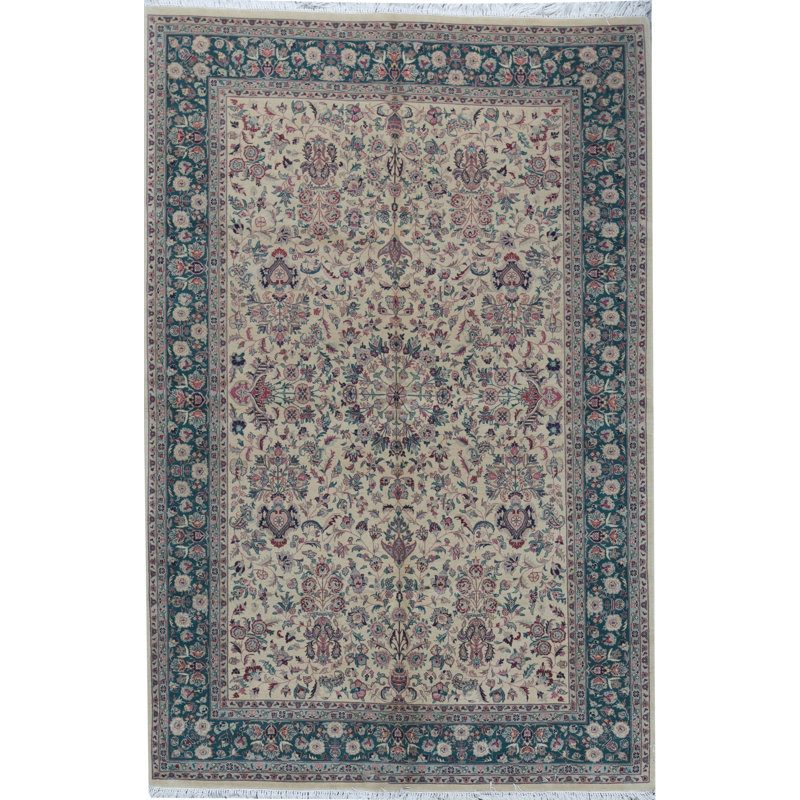 Hand-Knotted High-Quality Ivory Area Rug