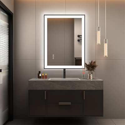 Miroir de salle de bain 24 po x 32 po à DEL avec façade et rétroéclairage