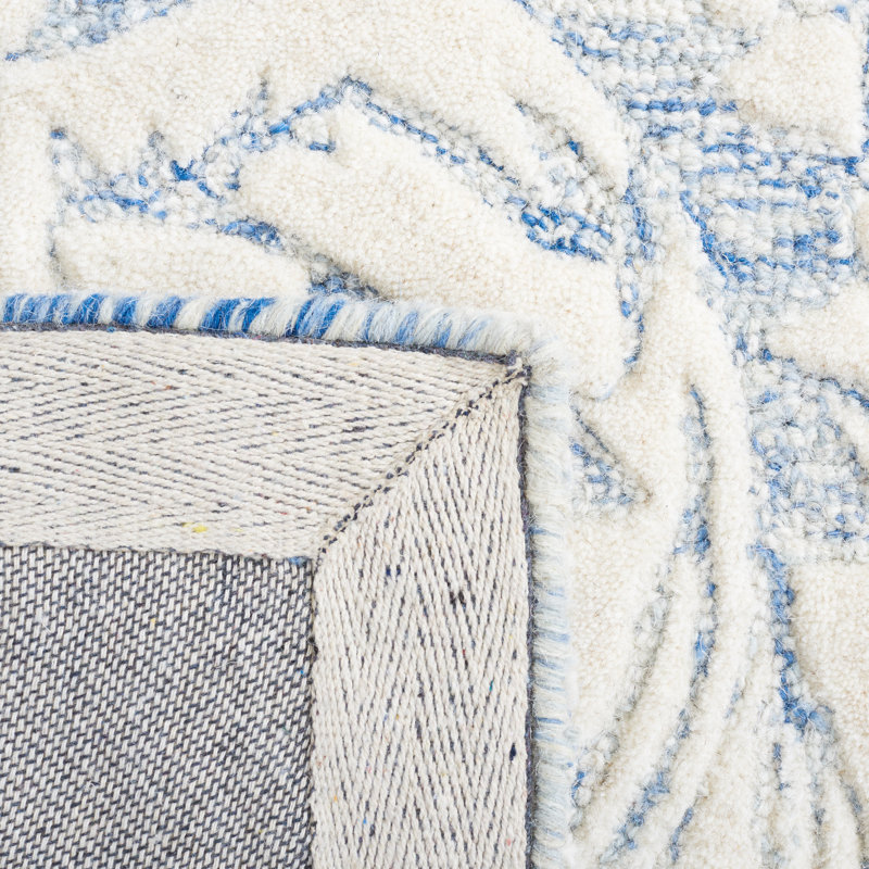 Elilah Hand Tufted Wool And Cotton With Latex Damask Rug, Rectangle 4' x 6'