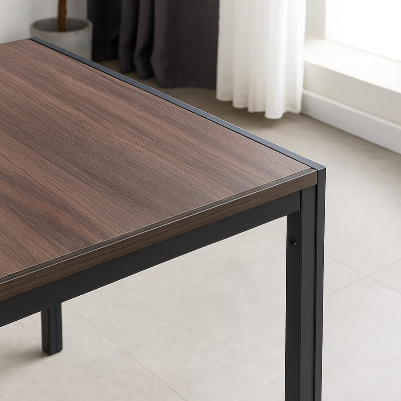 Ensemble de salle à manger 5 pièces moderne avec plateau en grain de bois et chaises rembourrées, siège en similicuir et structure en acier - gris et noir