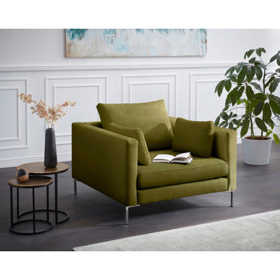 Marius 110 Wide Tufted