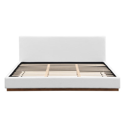 Élégant lit tapissier en tissu blanc avec joli cadre en bois massif texturé grain de bois, blanc, très grand