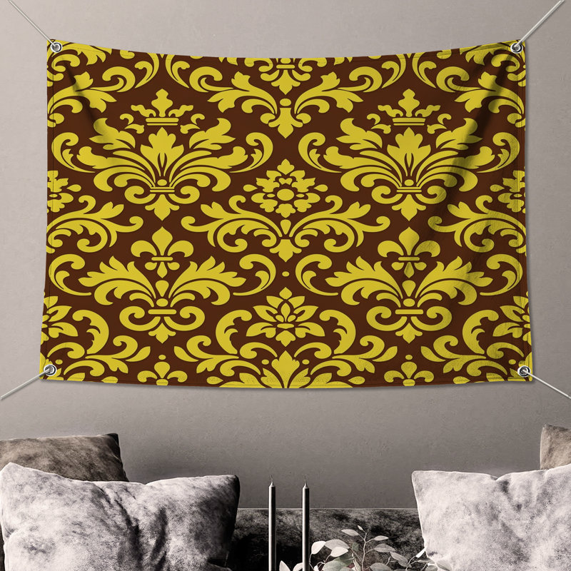 Tapisserie murale jaune et brun damassé, 104in H x88 with 4 Grommets