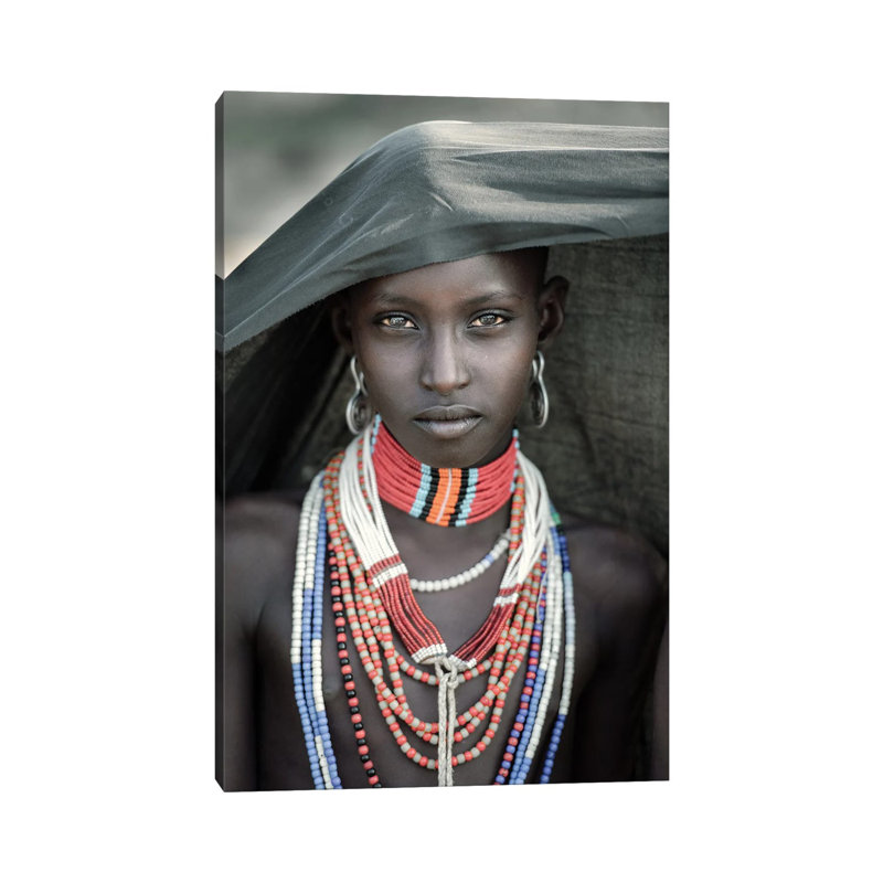 Arbore Tribes Girl, H 18 po x l 12 po x 1,5 po, Toile tendue