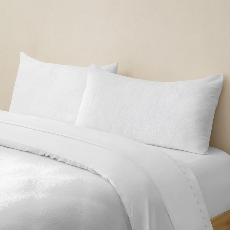 Ensemble de housse de couette pour très grand lit de 3 avec motif floral en relief, blanc, ensemble de literie 100% coton à densité de tissage 300 fils, housse de couette et taies décoratives