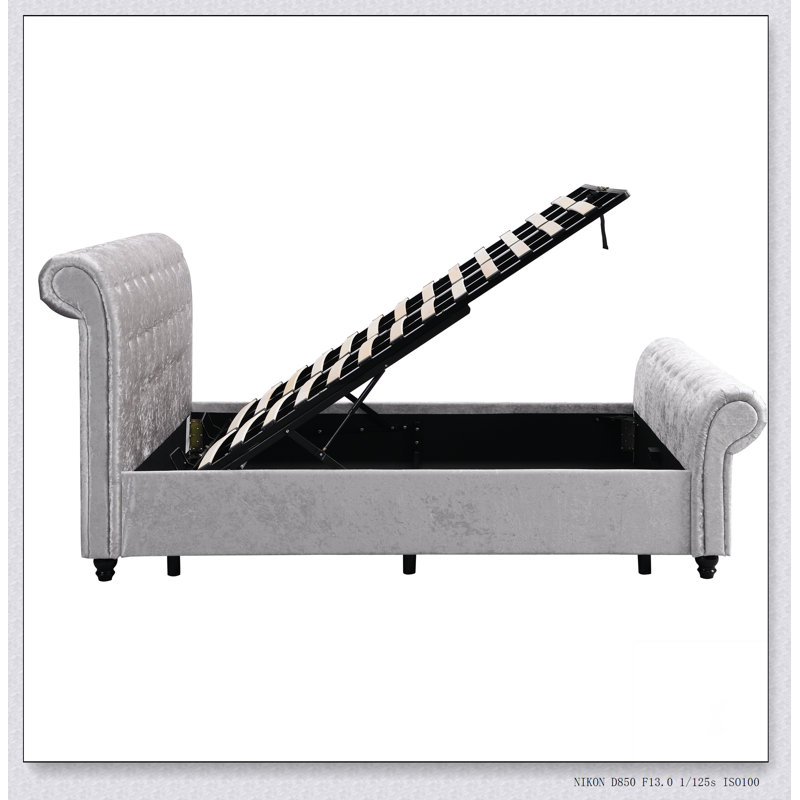 Grand lit de rangement tapissier Hartfried