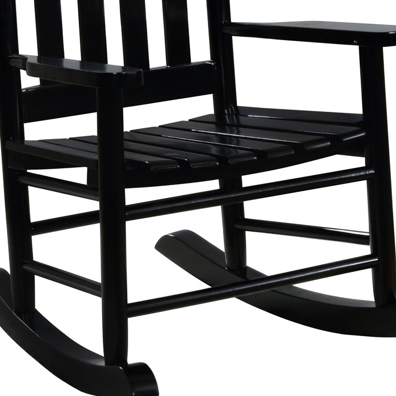 Chaise berçante noire avec dossier en lattes de bois