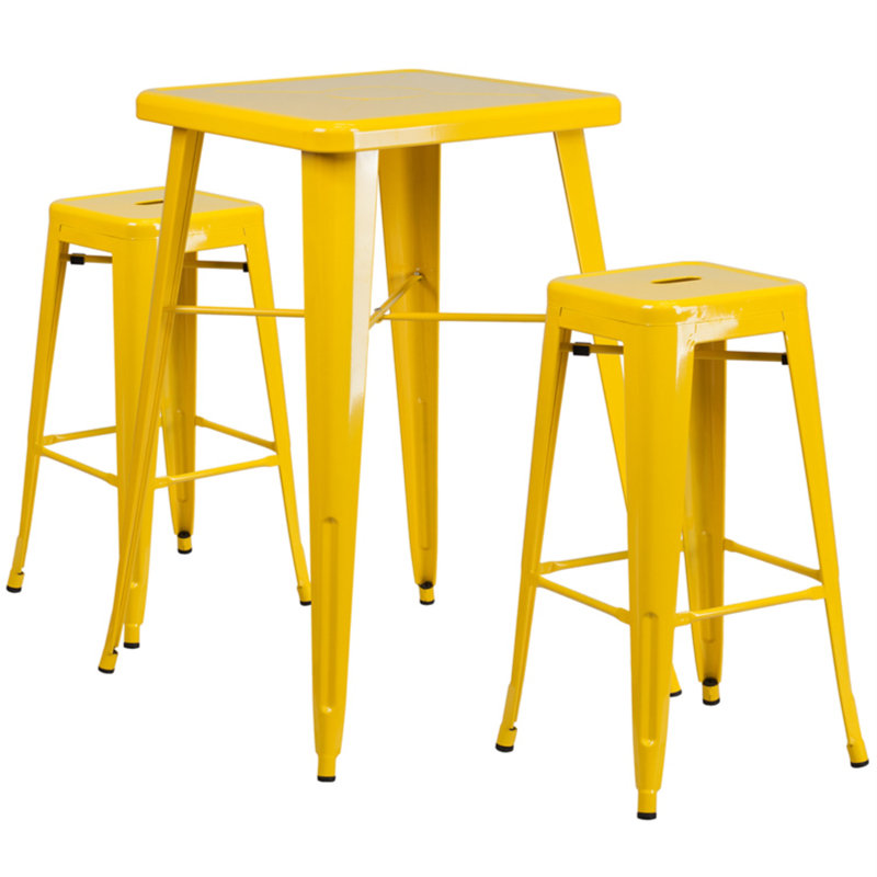 Ensemble de bar carré en métal pour l'intérieur et l'extérieur de 23,75 po avec table et 2 tabourets carrés Gyeong, Jaune