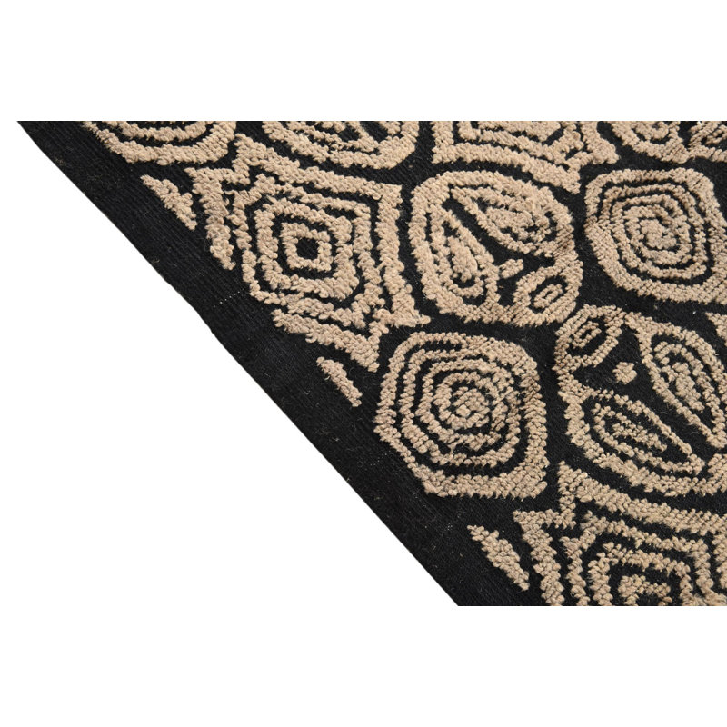 Tapis noir Pastrana