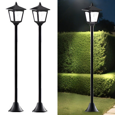 Paquet de 2 lampadaires solaires d'extérieur de 40 po à DEL avec détecteur de crépuscule à l'aube, Ip65 imperméable pour cour et allée