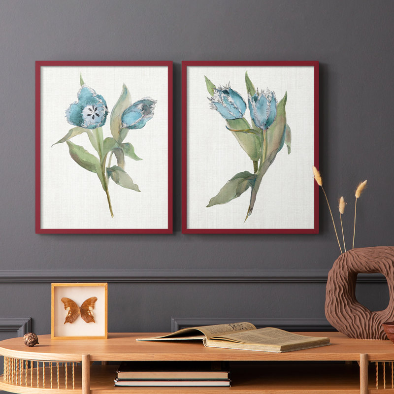«Blue Tulip Picks I», reproduction encadrée de qualité supérieure - prête à être accrochée - aucun clou requis - aucun clou requis