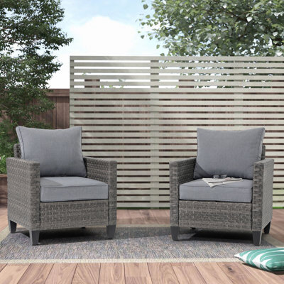 Chaise de patio avec coussins Tarnell