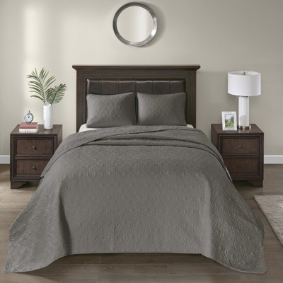Reversible Bedspread In Dark Grey Full - Exquisite Design Pre-Washed Cotton For Comfort And Style Fits High Mattresses Includes 2 Shams Lovely Pattern Filling Soft Cozy Feel Oversized To Drape