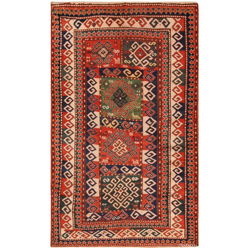 Tapis rustique antique de style Kazak