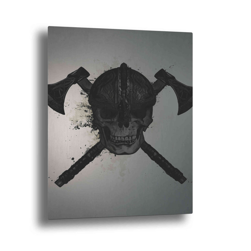 «VikingSkull» par Nicklas Gustafsson, sur aluminium brossé, H 36 po x l 24 po