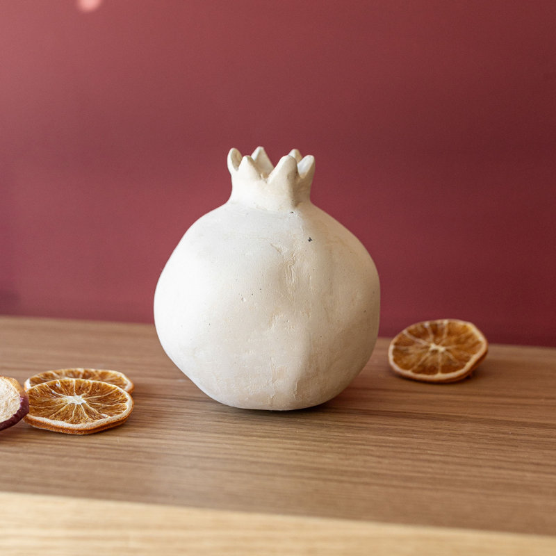 Mache décoratif en papier crème grenade Foreside Home & Garden