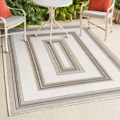 Argo Classic Nautical Mitre Stripe Reversible Machine-Washable Black/Cream Indoor/Outdoor Rug