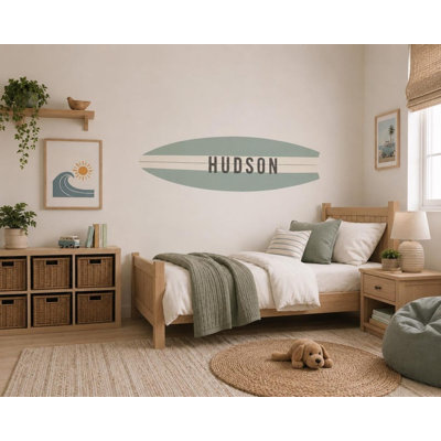 Décalcomanie murale 63 "personnalisée avec planche de surf sauge, police 5