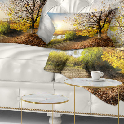 Coussin décoratif «Beautiful Road by the River»