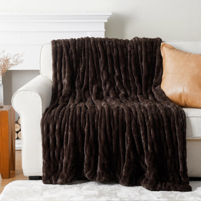 Faux Fur Throw Blanket For Bed, Large Fur Blanket Double Side Ruched Rabbit Fur Blanket For Couch, Bed, Super Soft Cozy Mink Blanket