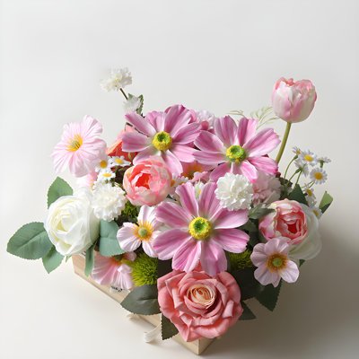 Ornements de fleurs simulées