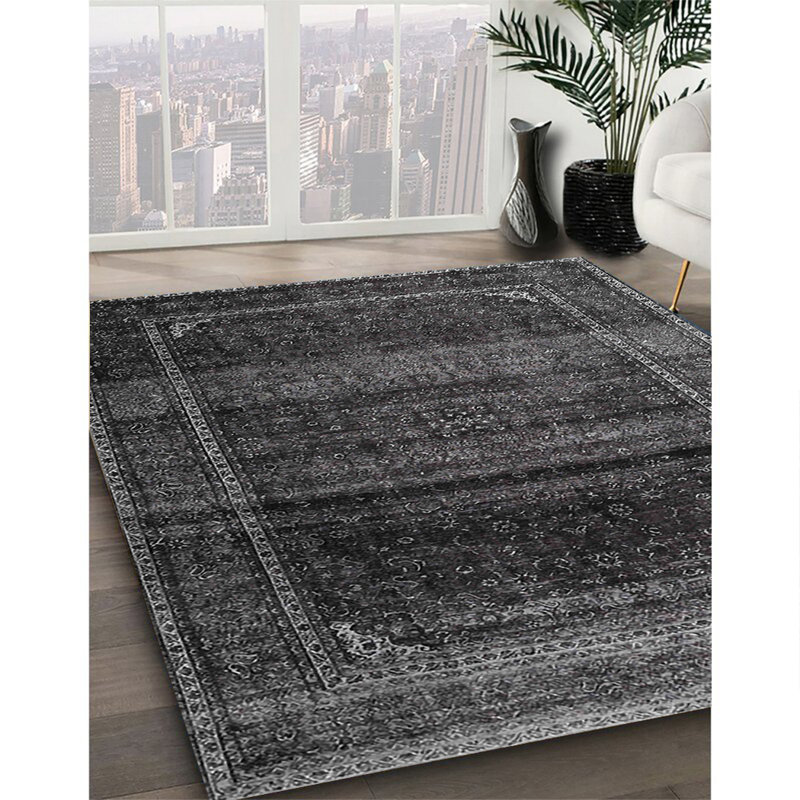 Oriental Indoor Rug, Round 4'