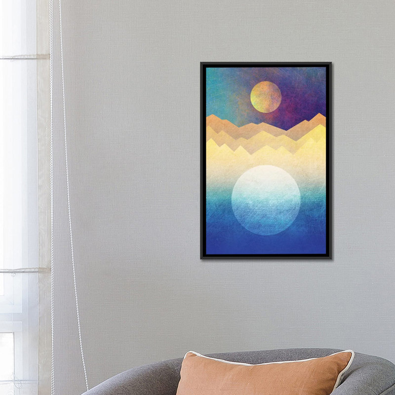 «The Moon and The Sun», impression sur toile tendue, H 26 po x l 18 po x P 1,5 po, Toile avec cadre noir, Pas de tapis