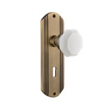 Deco Plate with Decorative Keyhole and Waldorf White Milk Knob