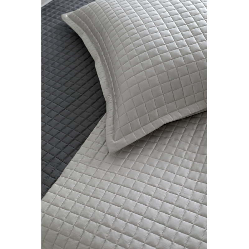 Ready-to-Bed Coverlet, Queen Quilt, Silver