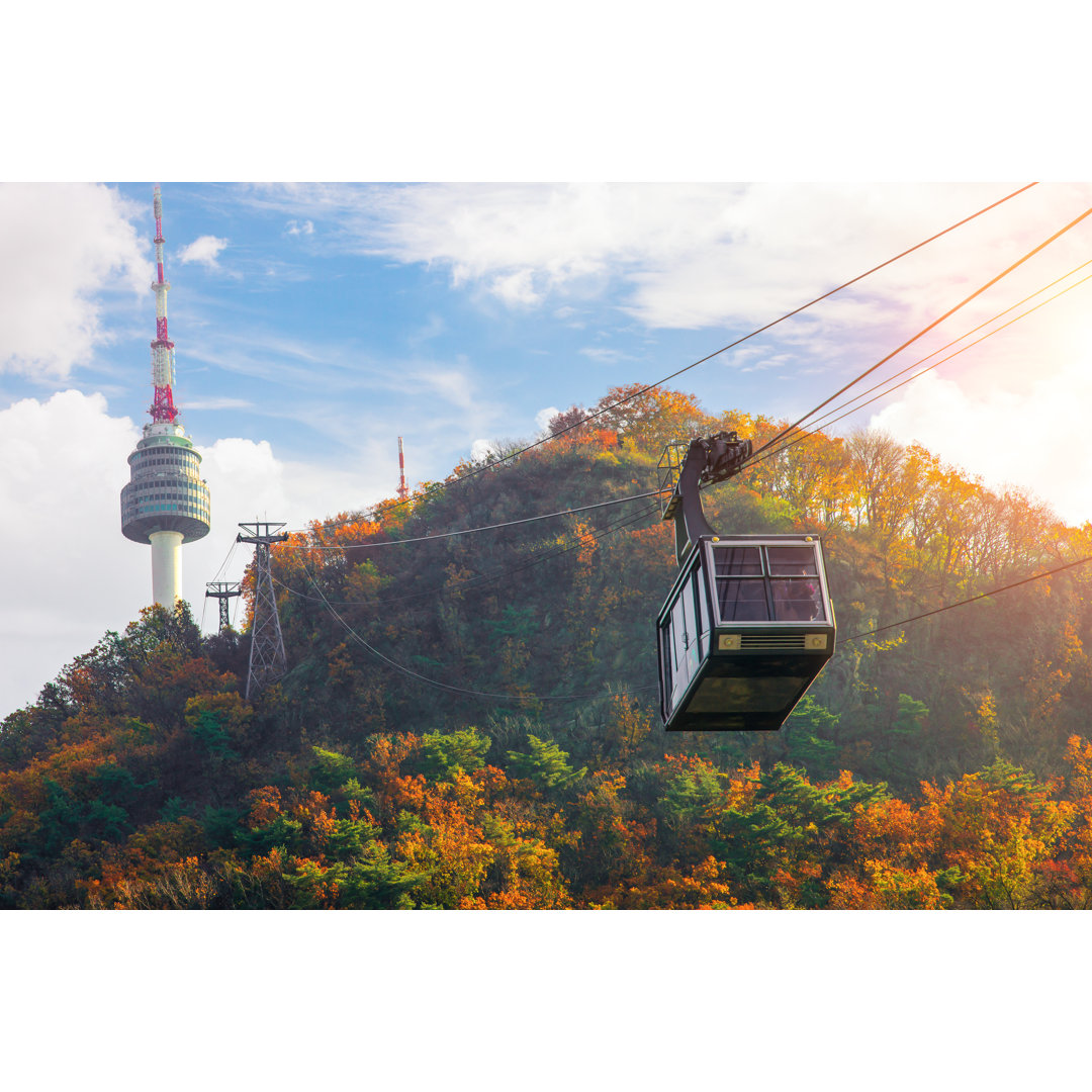 Cable Car To Seoul von Neo - Foto ohne Rahmen auf Leinwand