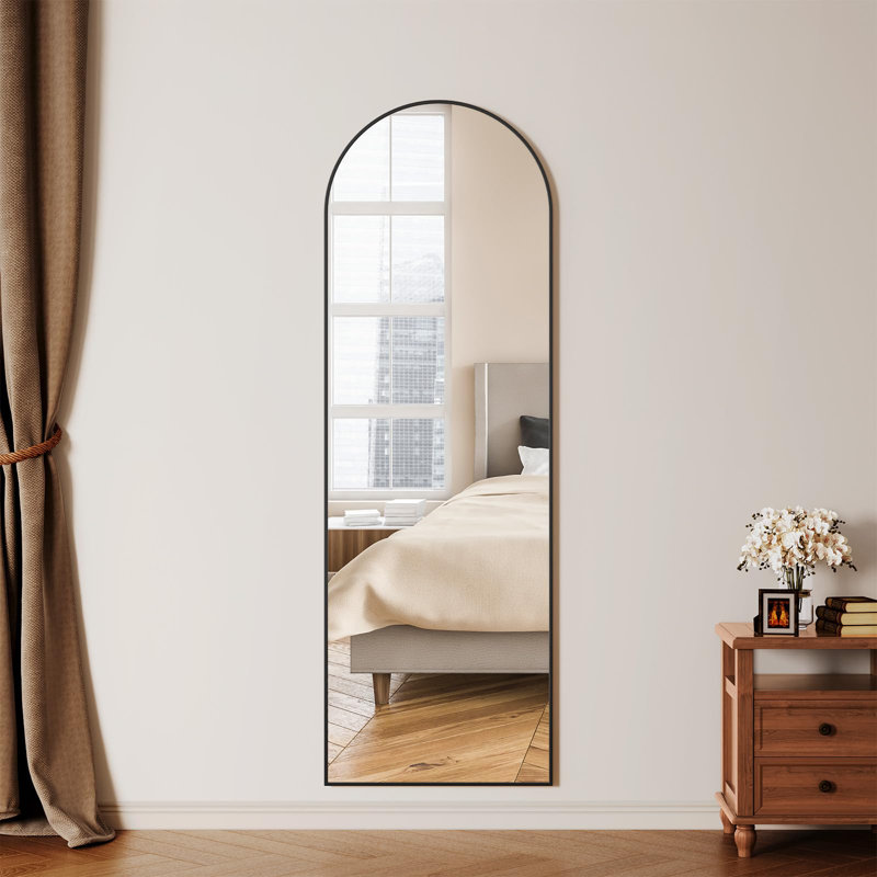 Aluminium Curved Mirror, Black