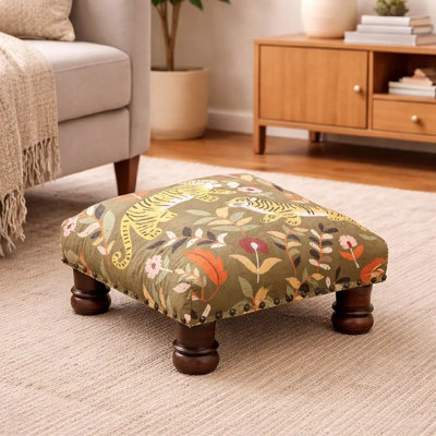 Repose-pieds rembourré en jute tissé à la main avec pieds en bois, tabouret décoratif polyvalent pour une utilisation intérieure