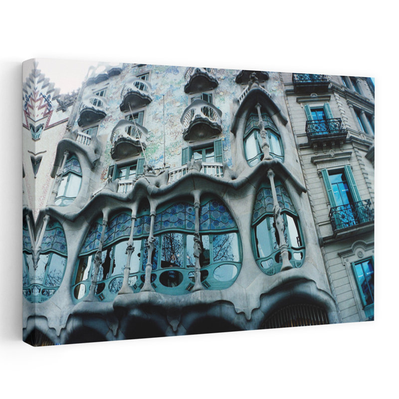 Détail architectural du bâtiment construit par le architecte catalan Antoni Gaudi, Casa Batllo, Barcelone, Catalogne, Espagne, ...