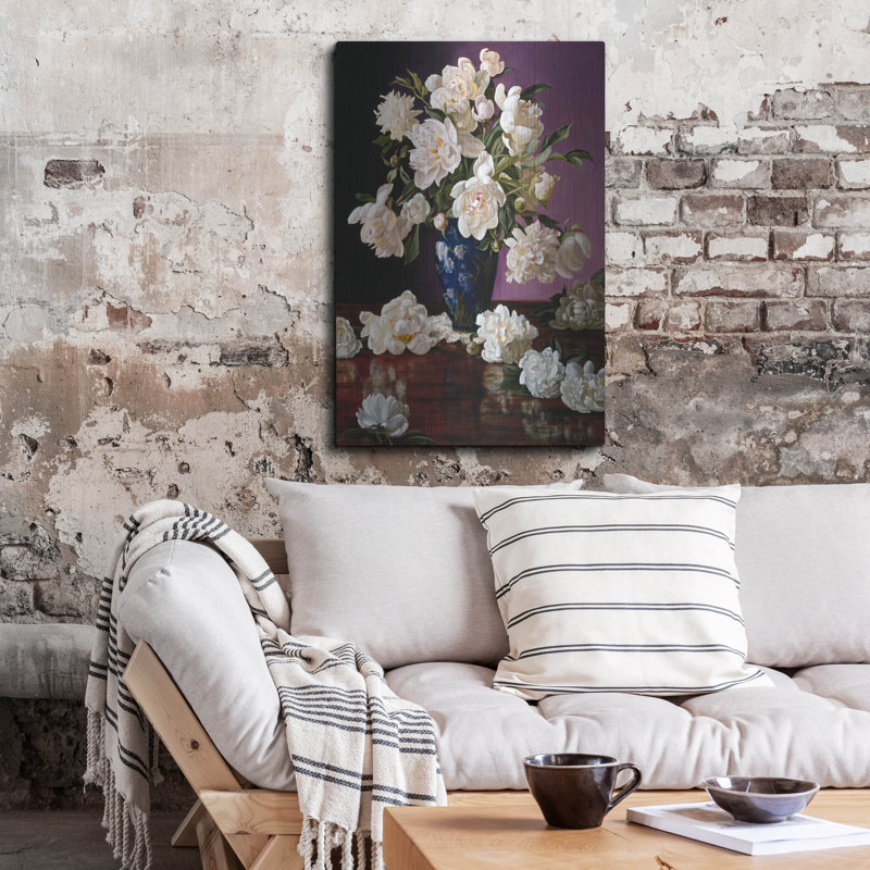 «Lark Manor ™», pivoines blanches dans un vase chinois bleu »par Christopher Pierce, art mural en métal, H 36 po x l 24 po