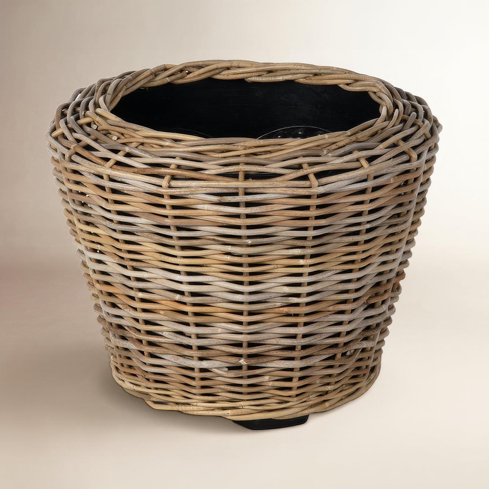 Ayriauna Urn Planter, 17" H x 21.5" W x 21.5" D