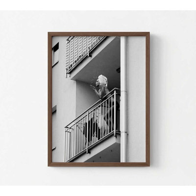 Reproduction d'art noir et blanc: balcon moment - encadrée ou non