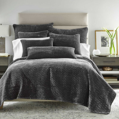 Enzo Bedding