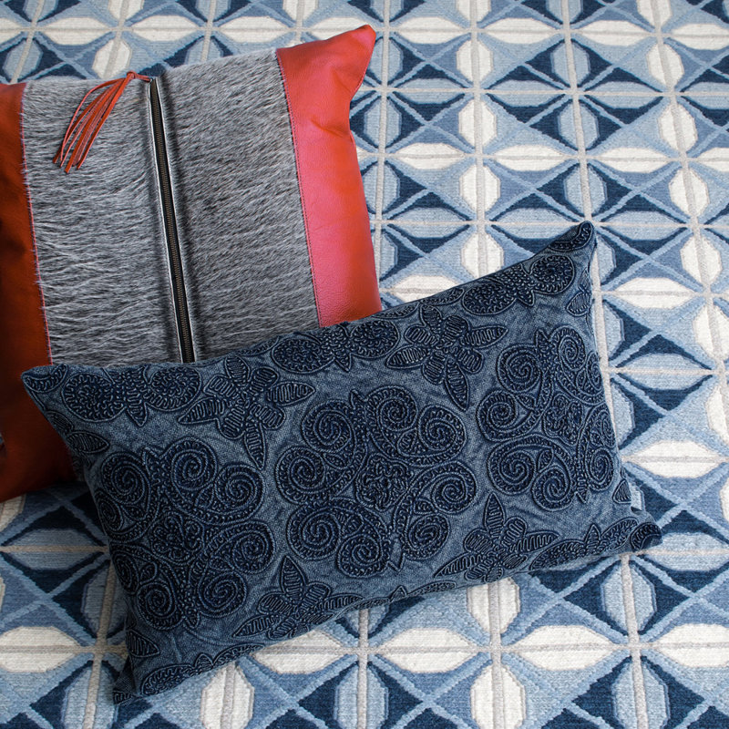 Delphine Hand-Knotted Wool Blue/White Area Rug, Rectangle 8' x 11'
