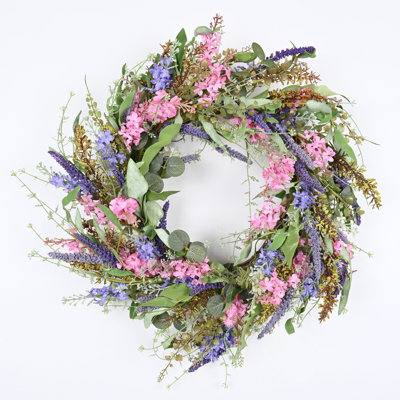 Leshea 22" Handcrafted Berry No Holiday Wreath