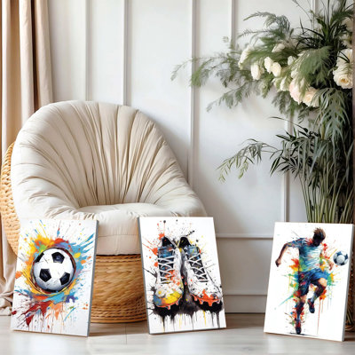 3 pièces d'art mural, affiches encadrées sur toile de soccer, ensemble de 3 peintures à l'aquarelle moderne avec chaussures de football et décor de sport abstrait pour les garçons, salon, chambre à coucher, bureau, impressions sur la maison