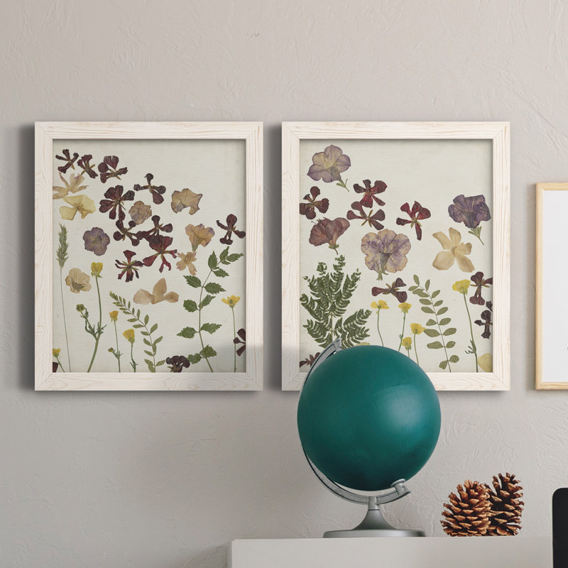 Pressed Flower Arrangement III - Ensemble de 2 reproductions d'art, Toile blanche encadrée, H 20 po x l 17 po x P 1 po