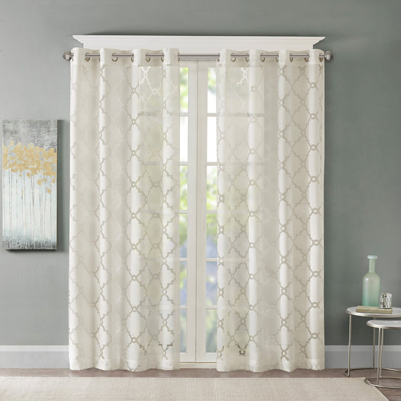 Le panneau de rideau transparent Frwork Burnout, pièce unique, est parfait pour ajouter de l'élégance et de l'intimité à n'importe quelle pièce grâce à son design complexe.