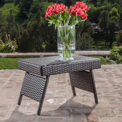 Table-collation Pe Wicker