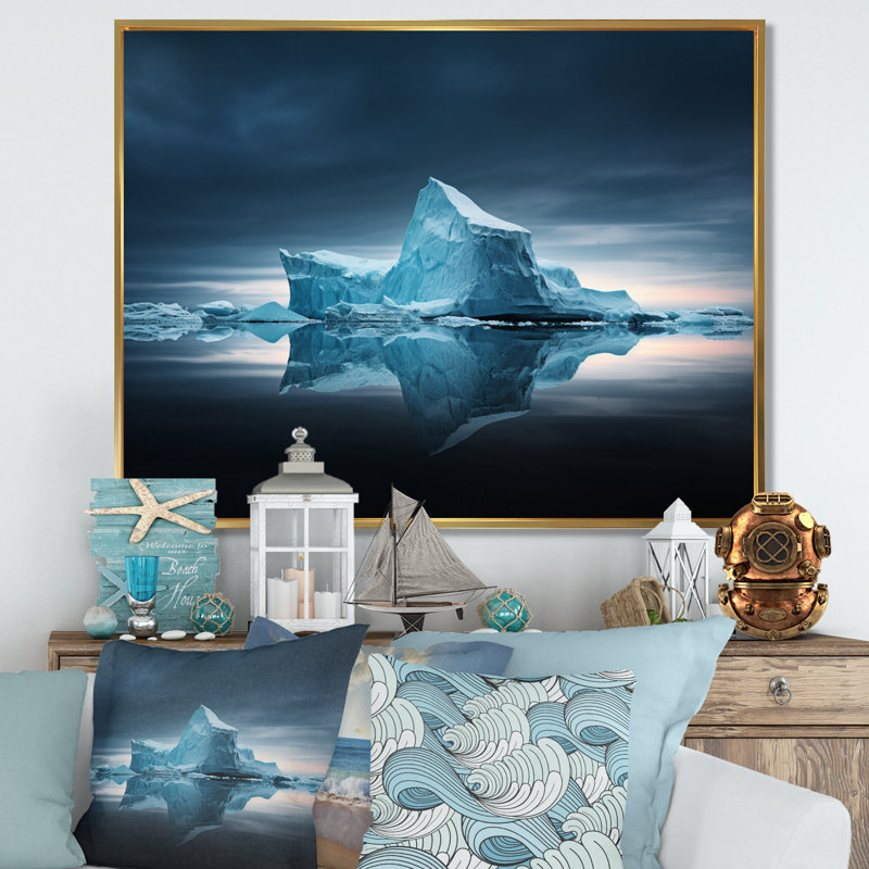 Réflexions de cristal d'iceberg bleues et noires, H 16 po x l 32 po x P 1 po, Cadre flottant doré