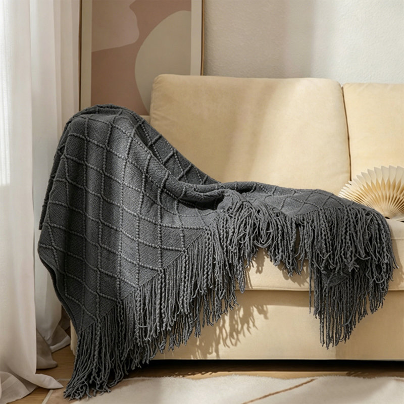 Jeté en losange à pampilles., 50" W x 60" L, Premium Grey