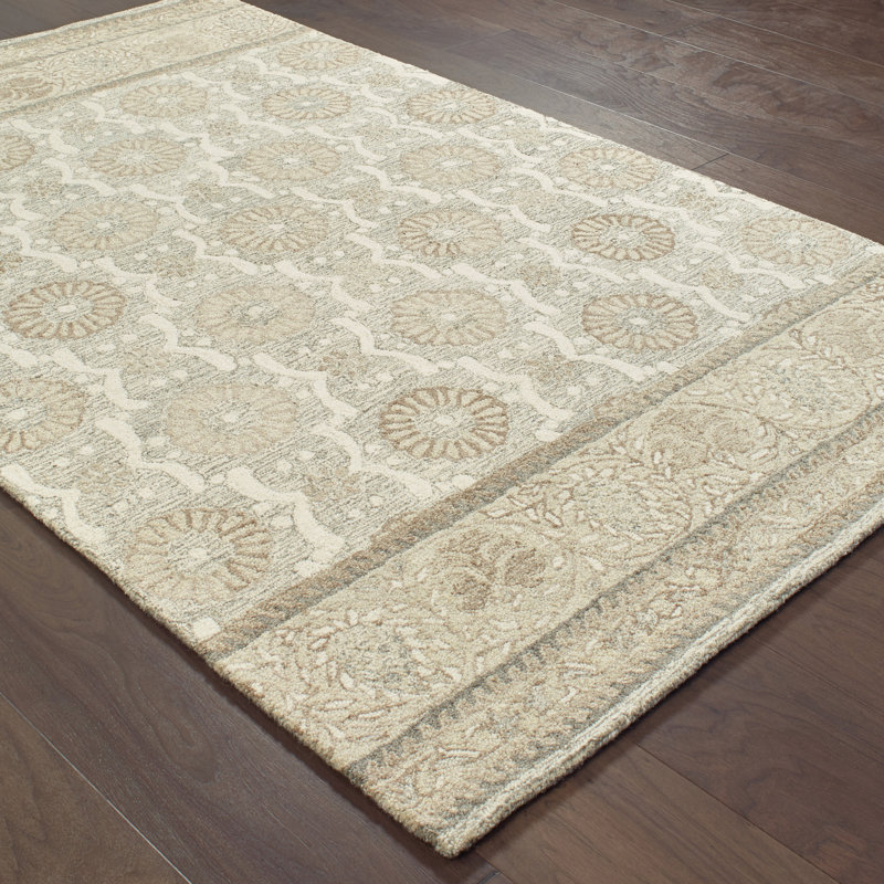 Tapis floral cendré / sable en laine touffeté à la main Baddesley, Rectangle 10 pi x 13 pi